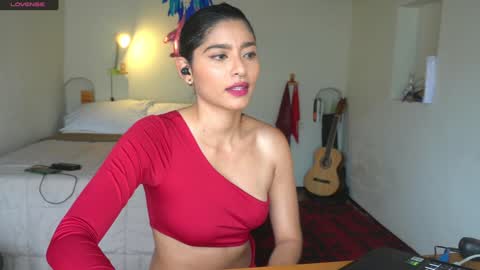 danalle .. online show from January 12, 2025, 7:53 pm