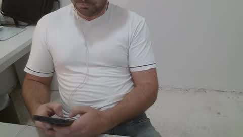 Snapshot of danioli614 chatting on November 11, 2025, 10:32 pm Dani Oli online show from November 11, 2025, 10:32 pm