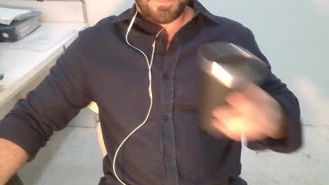 Snapshot of danioli614 chatting on December 17, 2025, 11:00 pm Dani Oli online show from December 17, 2025, 11:00 pm