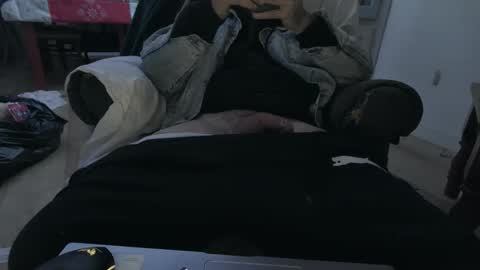 alex19cm online show from February 18, 2026, 11:11 pm