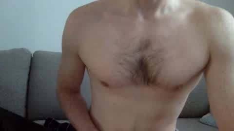 Buzzy online show from November 21, 2025, 8:13 am