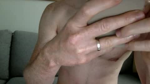 Snapshot of danishguysdicks chatting on July 3, 2026, 6:42 am Buzzy online show from July 3, 2026, 6:42 am