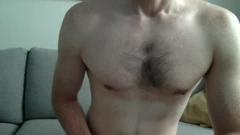 Snapshot of danishguysdicks chatting on July 9, 2026, 7:01 am Buzzy online show from July 9, 2026, 7:01 am