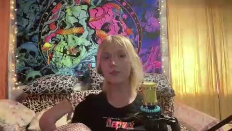 Snapshot of danitavranich chatting on August 3, 2026, 11:05 am danitavranich online show from August 3, 2026, 11:05 am