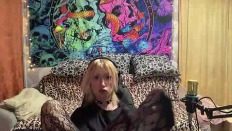 Snapshot of danitavranich chatting on August 5, 2026, 4:10 pm danitavranich online show from August 5, 2026, 4:10 pm