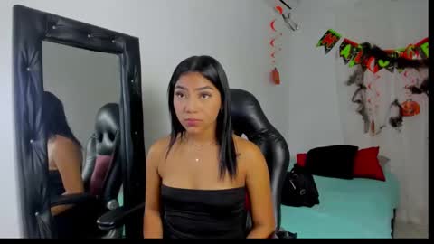 Snapshot of danka_smith chatting on October 9, 2025, 1:20 pm danka_smith online show from October 9, 2025, 1:20 pm