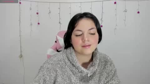 Snapshot of danna_1111 chatting on December 12, 2024, 12:55 pm danna online show from December 12, 2024, 12:55 pm