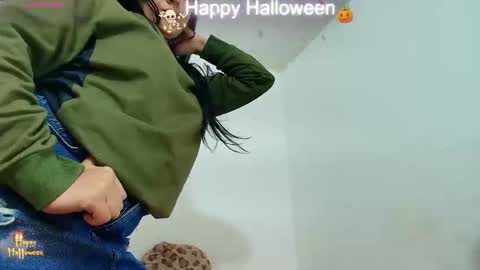 Snapshot of danna_1111 chatting on October 30, 2025, 2:40 pm danna online show from October 30, 2025, 2:40 pm