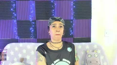 Snapshot of danna__castle chatting on June 28, 2026, 6:19 am Dannacastle online show from June 28, 2026, 6:19 am