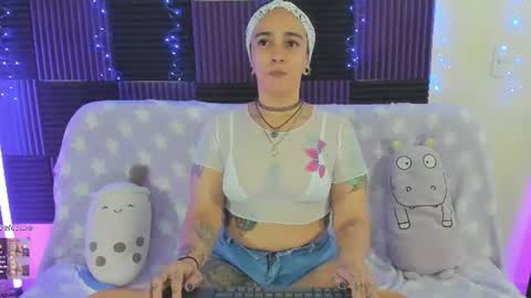 Snapshot of danna__castle chatting on June 29, 2026, 5:35 am Dannacastle online show from June 29, 2026, 5:35 am