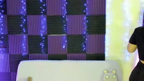 Snapshot of danna__castle chatting on July 6, 2026, 5:48 am Dannacastle online show from July 6, 2026, 5:48 am