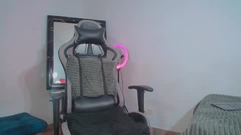 Snapshot of danna_bella2 chatting on April 20, 2026, 8:21 pm danna isabella online show from April 20, 2026, 8:21 pm