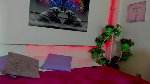 Snapshot of danna_isabel chatting on October 22, 2025, 8:08 pm danna_isabel online show from October 22, 2025, 8:08 pm