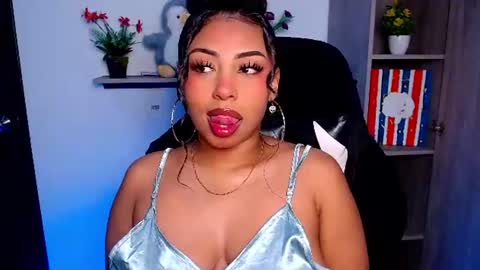 Snapshot of danna_schmidt23 chatting on July 1, 2026, 11:01 am Danna online show from July 1, 2026, 11:01 am