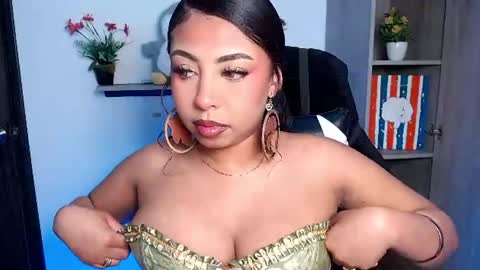 Snapshot of danna_schmidt23 chatting on July 12, 2026, 8:27 am Danna online show from July 12, 2026, 8:27 am