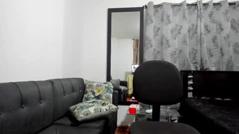 Snapshot of danna_tyson chatting on October 12, 2025, 11:37 pm Danna Tyson online show from October 12, 2025, 11:37 pm