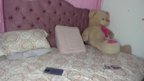 Danna Sofia jeins online show from February 17, 2026, 7:09 pm