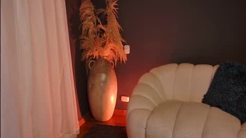 Danna online show from January 11, 2025, 4:38 am