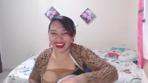 Snapshot of dannamomcerratt chatting on June 13, 2026, 4:43 am dannamomcerratt online show from June 13, 2026, 4:43 am