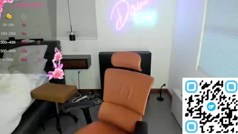 Snapshot of dannidaniels chatting on December 22, 2024, 10:25 pm DANNI DANIELS online show from December 22, 2024, 10:25 pm