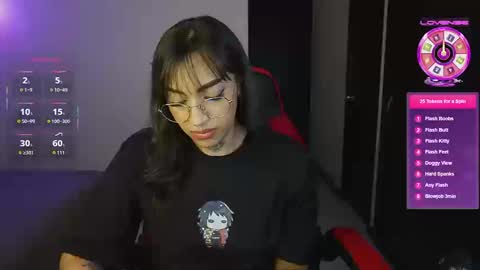Snapshot of dannielle_ chatting on September 19, 2025, 10:43 pm online show from September 19, 2025, 10:43 pm