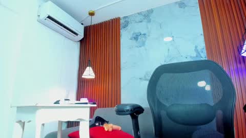 Danni  Sebastian online show from January 22, 2025, 3:20 am