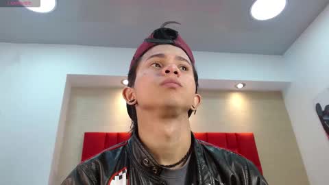 Snapshot of danny__santoro chatting on November 10, 2025, 12:59 pm Danny online show from November 10, 2025, 12:59 pm