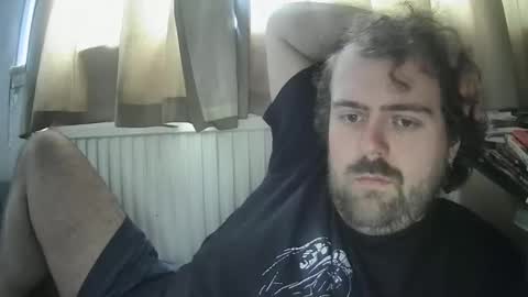 Snapshot of dannyb0y95 chatting on November 11, 2025, 10:59 am Danny online show from November 11, 2025, 10:59 am