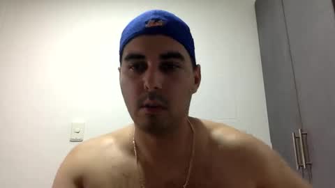 Snapshot of dannyhot9 chatting on January 4, 2025, 8:37 pm Dannyhot9 online show from January 4, 2025, 8:37 pm