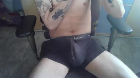 Snapshot of dannylbnz chatting on April 30, 2026, 5:08 pm Danny L. online show from April 30, 2026, 5:08 pm