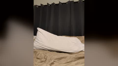 danooo1984 online show from April 15, 2026, 5:58 am