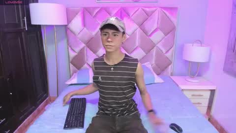 Snapshot of dante_x06 chatting on January 13, 2026, 11:59 am dante_x06 online show from January 13, 2026, 11:59 am