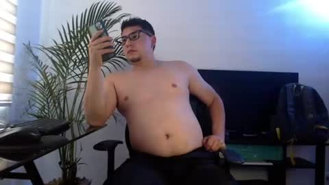 Snapshot of dante_xo chatting on July 25, 2026, 9:45 pm A L E J A N D R O online show from July 25, 2026, 9:45 pm