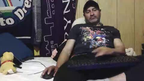 Snapshot of dantehot82 chatting on February 4, 2026, 2:17 am dantehot82 online show from February 4, 2026, 2:17 am