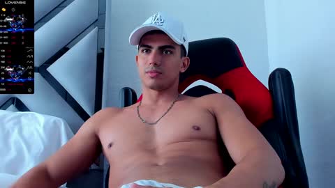 Snapshot of danterouxx chatting on January 7, 2025, 6:24 pm Dante online show from January 7, 2025, 6:24 pm