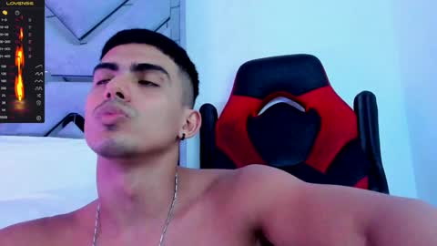 Snapshot of danterouxx chatting on February 3, 2025, 10:21 pm Dante online show from February 3, 2025, 10:21 pm