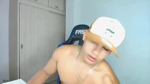 Snapshot of dantraxx chatting on December 3, 2024, 9:12 pm Dantraxx online show from December 3, 2024, 9:12 pm