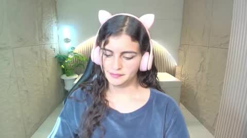 Snapshot of dany_r_ chatting on March 10, 2026, 1:05 pm Dany online show from March 10, 2026, 1:05 pm