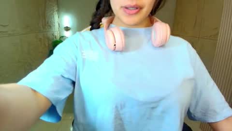 Snapshot of dany_r_ chatting on March 21, 2026, 12:54 pm Dany online show from March 21, 2026, 12:54 pm