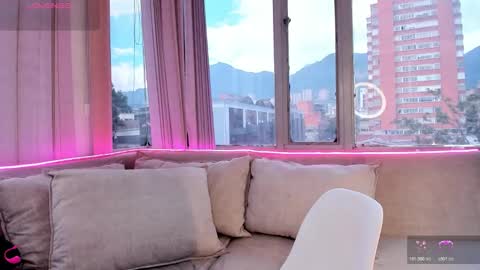 daphne_chers online show from November 8, 2025, 8:07 pm