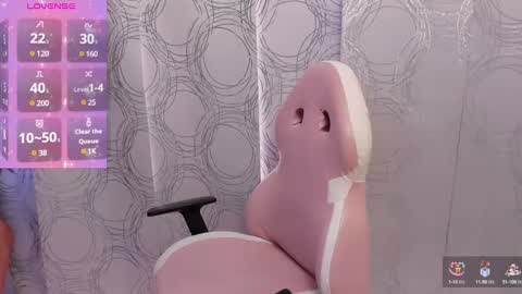 Daphne  online show from December 20, 2024, 9:39 pm