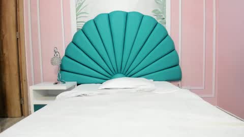 Daphne  online show from January 29, 2025, 5:51 am