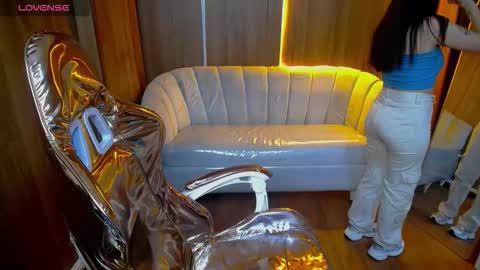 daphne_nicole_b online show from March 2, 2026, 12:34 pm