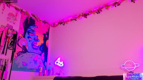 Daphne Madison online show from January 7, 2026, 10:12 pm