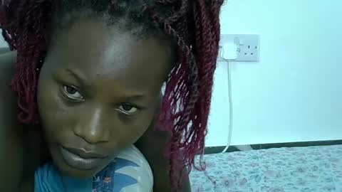 ESTHER online show from March 7, 2025, 11:05 pm