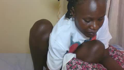 ESTHER online show from September 11, 2025, 6:19 pm