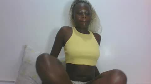 Snapshot of darberry21 chatting on July 4, 2026, 5:24 am ESTHER online show from July 4, 2026, 5:24 am