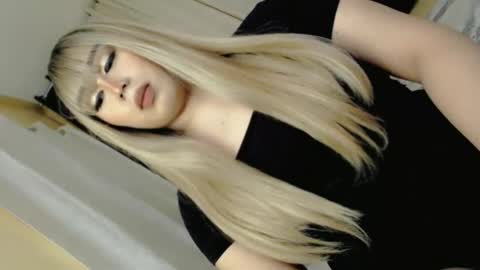 DARCY online show from December 5, 2024, 4:12 pm