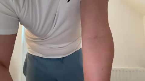 dareguyuk_34 online show from May 9, 2026, 10:09 am