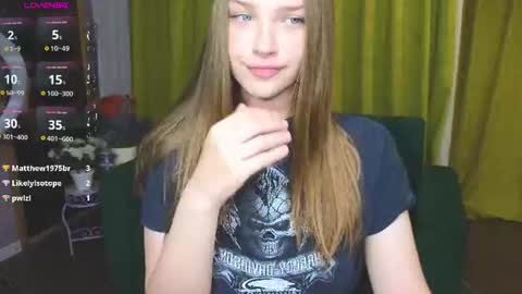 Snapshot of dariaangels chatting on June 20, 2026, 5:49 pm dariaangels online show from June 20, 2026, 5:49 pm